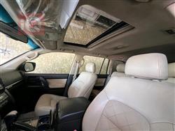 تۆیۆتا لاند کروزەر